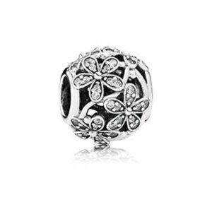 Pandora "Dazzling Daisy Meadow" charm